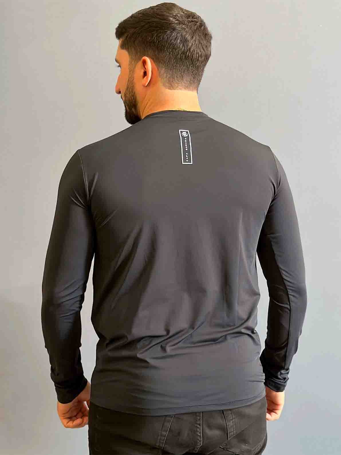 CAMISA UNISEX UV CAPA OUSADA PRETA - Imagem 2