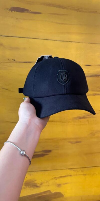 BONÉ COROA PRETO 6 GOMOS